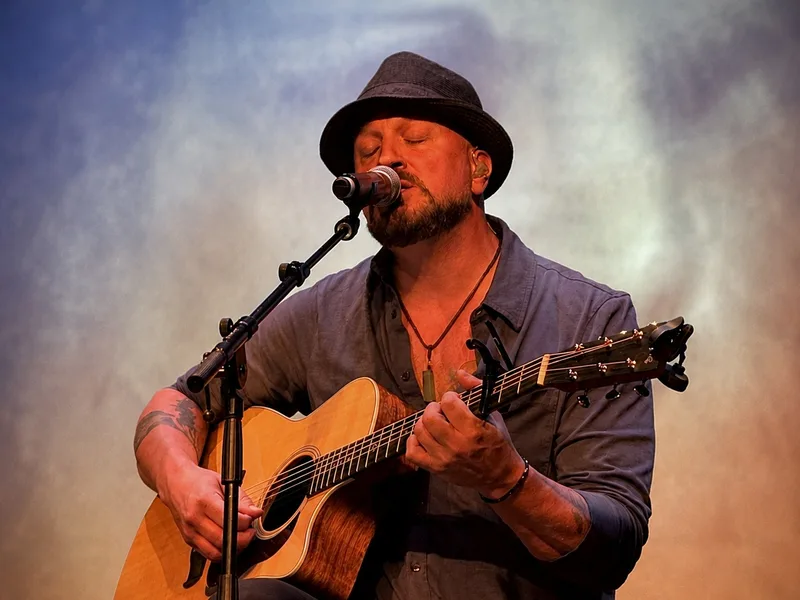 Mike DelGuidice — Classic Live on The Porch Show